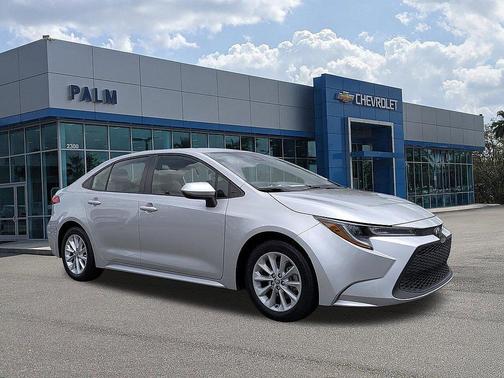 Classic Silver Metallic 2022 Toyota Corolla LE