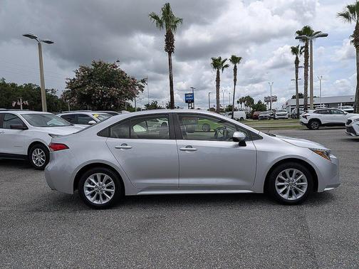 Classic Silver Metallic 2022 Toyota Corolla LE