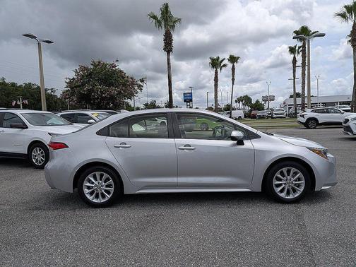 Classic Silver Metallic 2022 Toyota Corolla LE