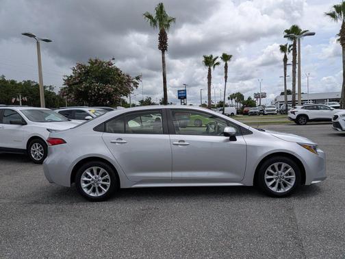 Classic Silver Metallic 2022 Toyota Corolla LE