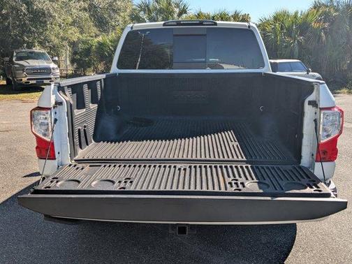 2019 Nissan Titan SV