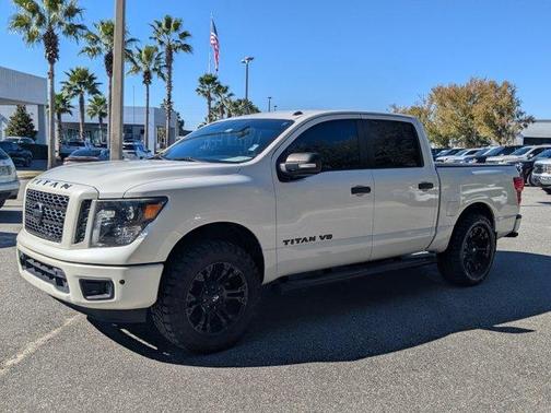 2019 Nissan Titan SV