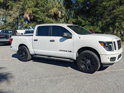 2019 Nissan Titan SV