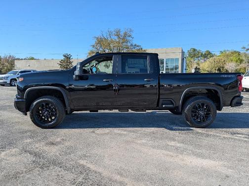 2025 Chevrolet Silverado 2500 Custom