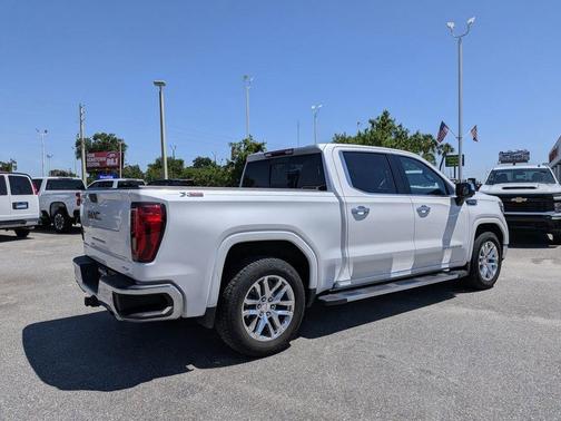 White Frost 2022 GMC Sierra 1500 Limited SLT
