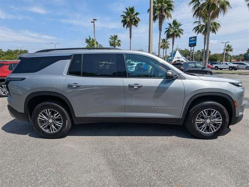 2024 Chevrolet Traverse LT