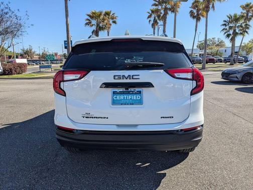 2023 GMC Terrain SLT