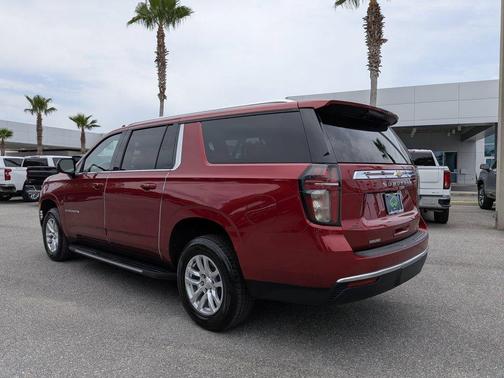 Cherry Red 2022 Chevrolet Suburban LT