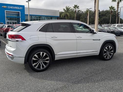 2022 Volkswagen Atlas Cross Sport 3.6L V6 SEL Premium R-Line