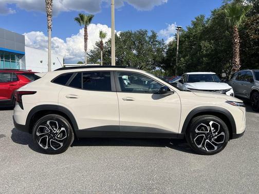 Tan 2026 Chevrolet Trax 2RS