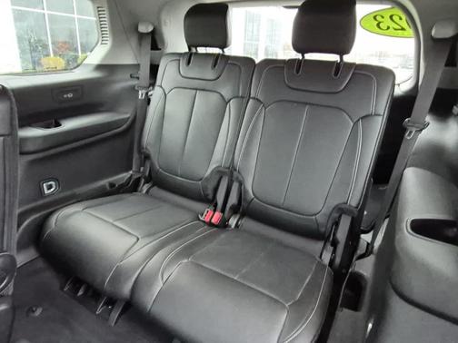 Metallic 2023 Jeep Grand Cherokee L Limited