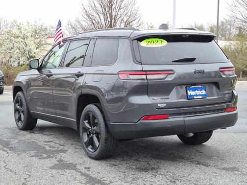 Metallic 2023 Jeep Grand Cherokee L Limited