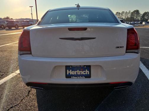 2023 Chrysler 300 Touring