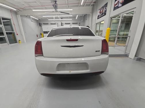 2023 Chrysler 300 Touring