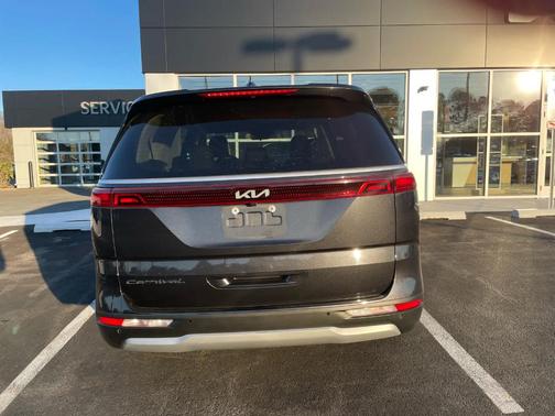2022 Kia Carnival LXS