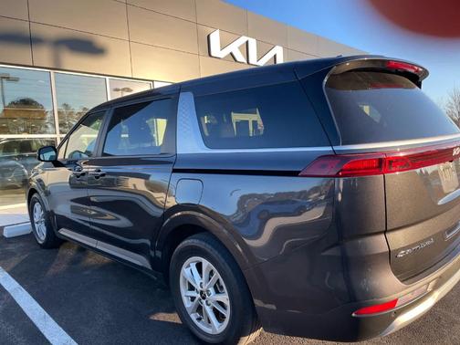 2022 Kia Carnival LXS