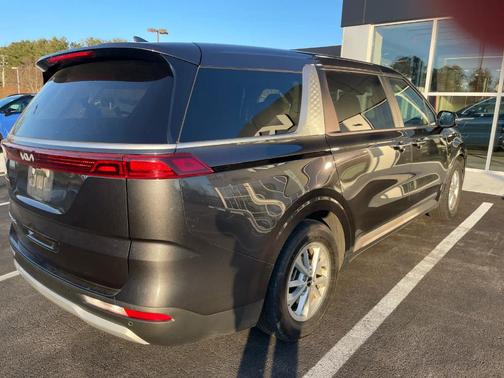 2022 Kia Carnival LXS