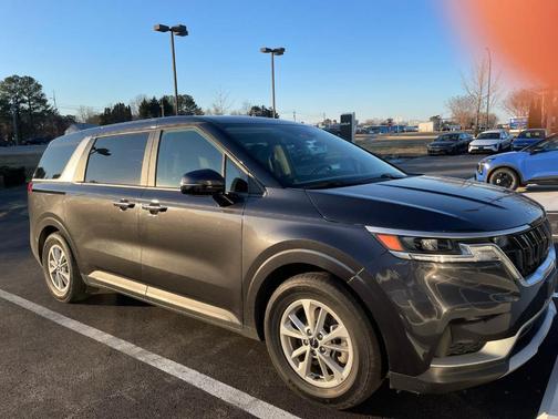 2022 Kia Carnival LXS