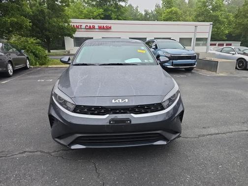 Gravity Gray 2024 Kia Forte LXS