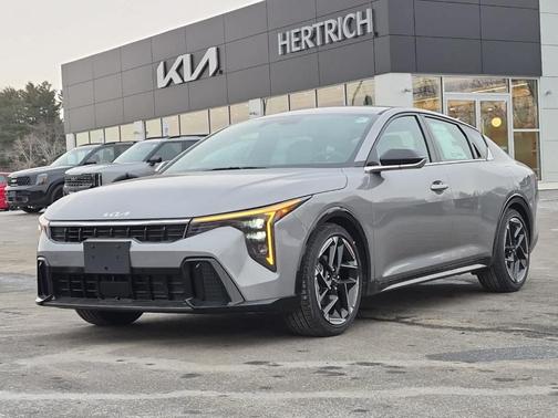 2026 Kia K4 GT-LINE