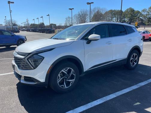 2024 Kia Sportage LX