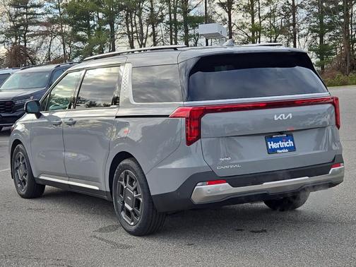 2026 Kia Carnival SX