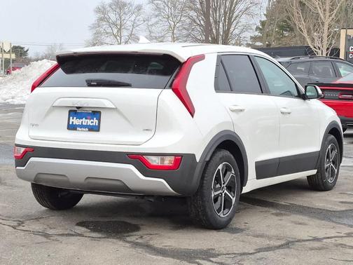 2024 Kia Niro LX