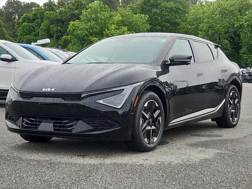 Ebony Black 2025 Kia EV6 Wind