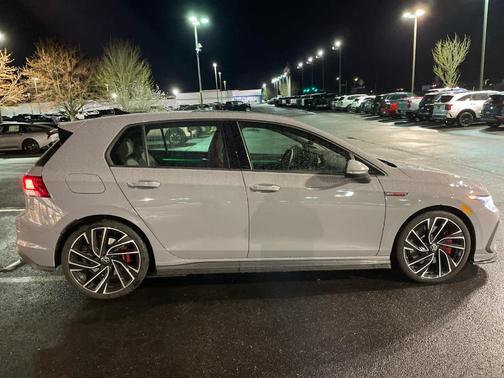 2024 Volkswagen Golf GTI 2.0T Autobahn