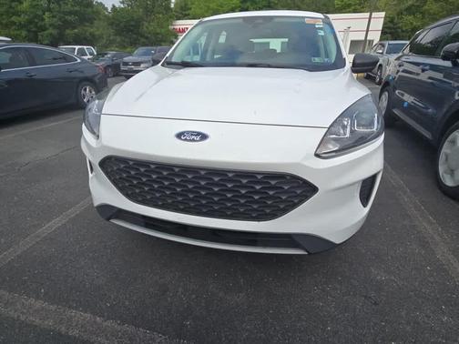 Oxford White 2022 Ford Escape S