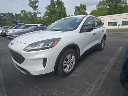 Oxford White 2022 Ford Escape S