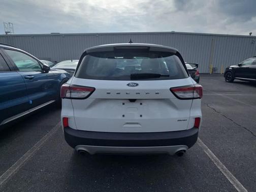 Oxford White 2022 Ford Escape S
