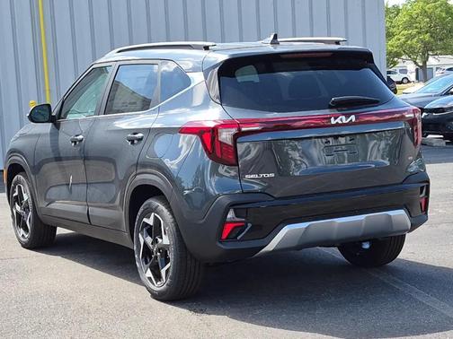 Gravity Gray 2026 Kia Seltos EX