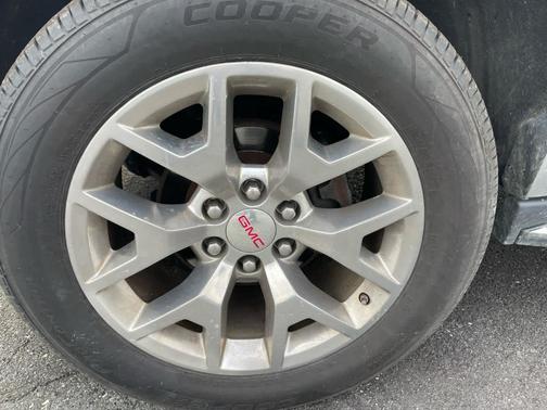 Quicksilver Metallic 2018 GMC Yukon SLT