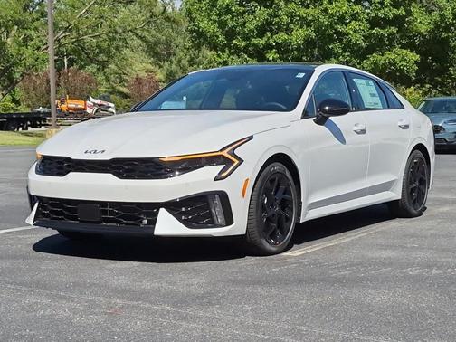 Snow White Pearl 2026 Kia K5 GT-Line