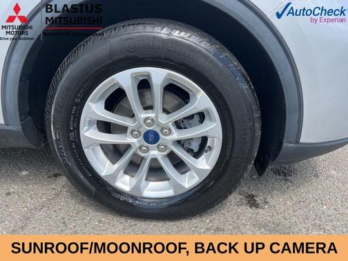 Ingot Silver 2020 Ford Escape SE