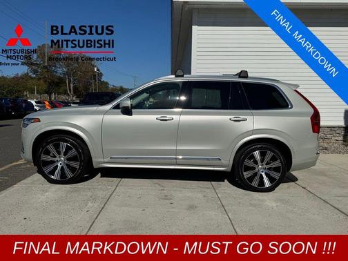 2022 Volvo XC90 T6 Inscription 7 Passenger