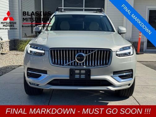 2022 Volvo XC90 T6 Inscription 7 Passenger