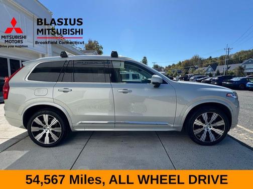 2022 Volvo XC90 T6 Inscription 7 Passenger