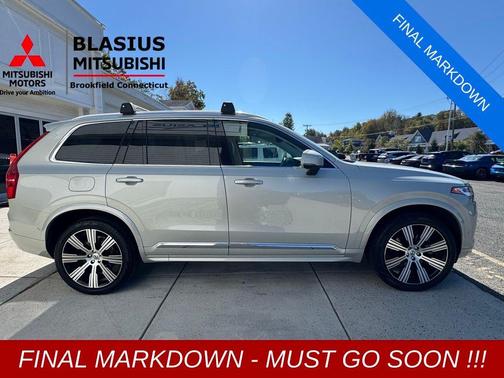 2022 Volvo XC90 T6 Inscription 7 Passenger