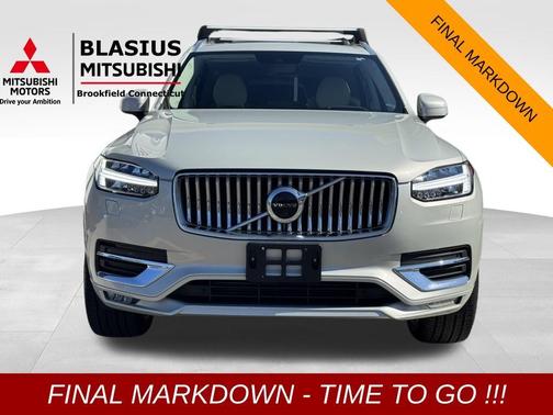 2022 Volvo XC90 T6 Inscription 7 Passenger