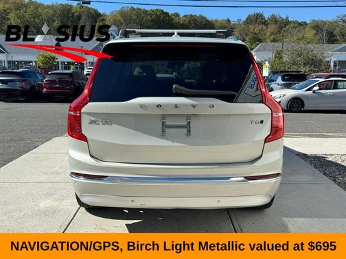 2022 Volvo XC90 T6 Inscription 7 Passenger