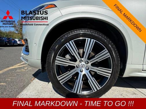 2022 Volvo XC90 T6 Inscription 7 Passenger