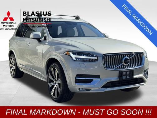 2022 Volvo XC90 T6 Inscription 7 Passenger