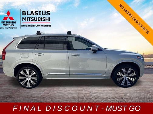 2022 Volvo XC90 T6 Inscription 7 Passenger