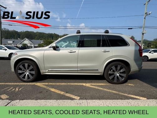 2022 Volvo XC90 T6 Inscription 7 Passenger