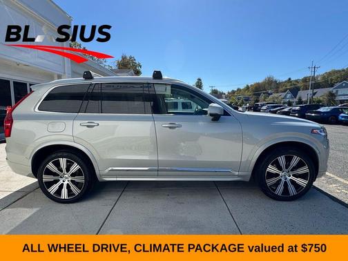 2022 Volvo XC90 T6 Inscription 7 Passenger