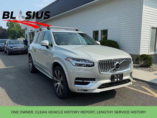 2022 Volvo XC90 T6 Inscription 7 Passenger