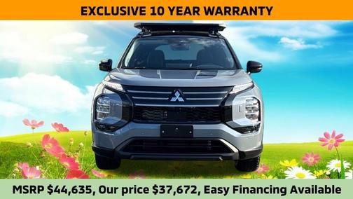 Moonstone Gray / Black Roof 2026 Mitsubishi Outlander Trail Edition