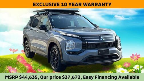 Moonstone Gray / Black Roof 2026 Mitsubishi Outlander Trail Edition